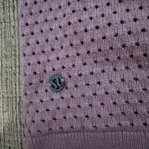 Lululemon Still Movement Wrap
Heathered Quicksand - Picture 4 of 12